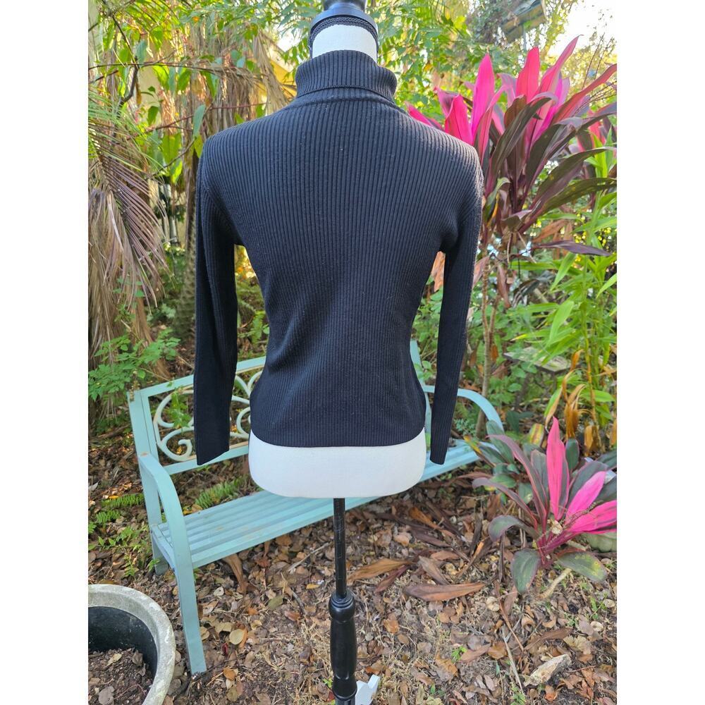 Authentic Fendi Black Ribbed Turtleneck Sweater Size 42 Italy 8 USA - Picture 5 of 7